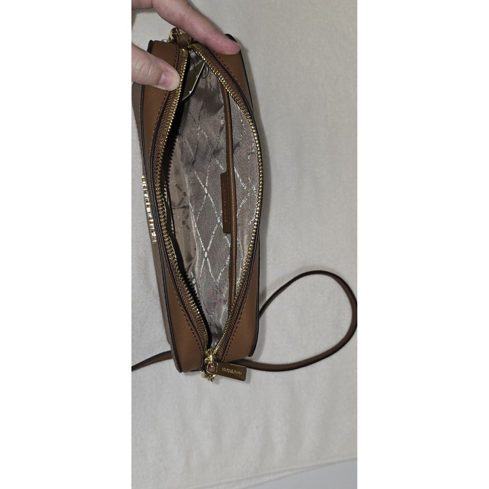 New Michael Kors Jet Set Travel Med Dome Brown Saffiano Leather Crossbody Purse‎ - Picture 14 of 16
